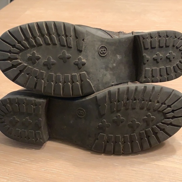 Women’s Size 8 Boots by Target - some wear - Picture 6 of 8